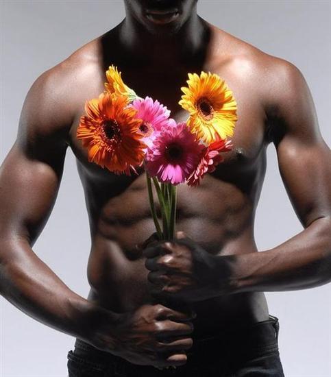 men-giving-flowers_005
